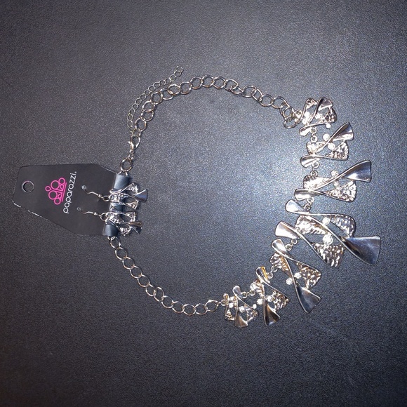 Paparazzi Neclace and Earrings - Picture 8 of 8